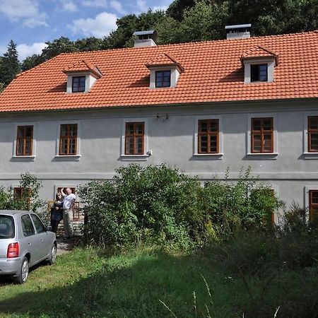 Apt. Overlooking The Castle Nizbor20Km From Prague Eksteriør bilde